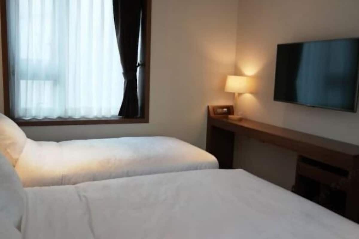 Ropa de cama de alta calidad, edredón y artículos del minibar gratis