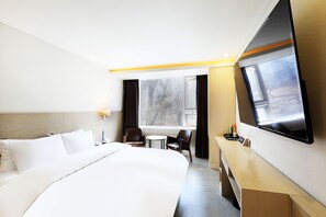 Deluxe Double Room | Premium bedding, down duvets, free minibar, in-room safe - CS Avenue Hotel (Seoul)