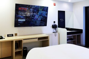 华丽双人房 | 高档床上用品、羽绒被、迷你吧（备有免费物品）、客房内保险箱
