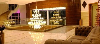 Tiaraa Hotels & Resorts