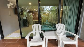 Comfort Villa | Living area | TV
