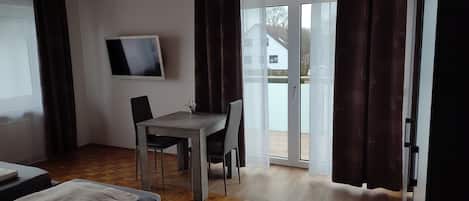 3 chambres, fer et planche Ă repasser, Wi-Fi gratuit, draps fournis