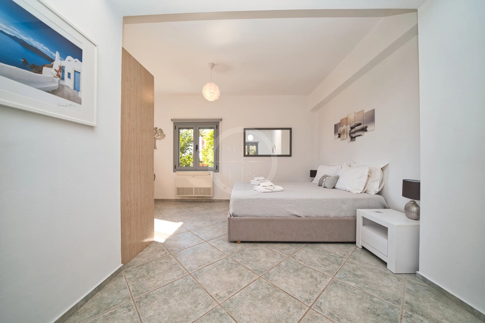 4 chambres, fer et planche à repasser, Wi-Fi gratuit, draps fournis