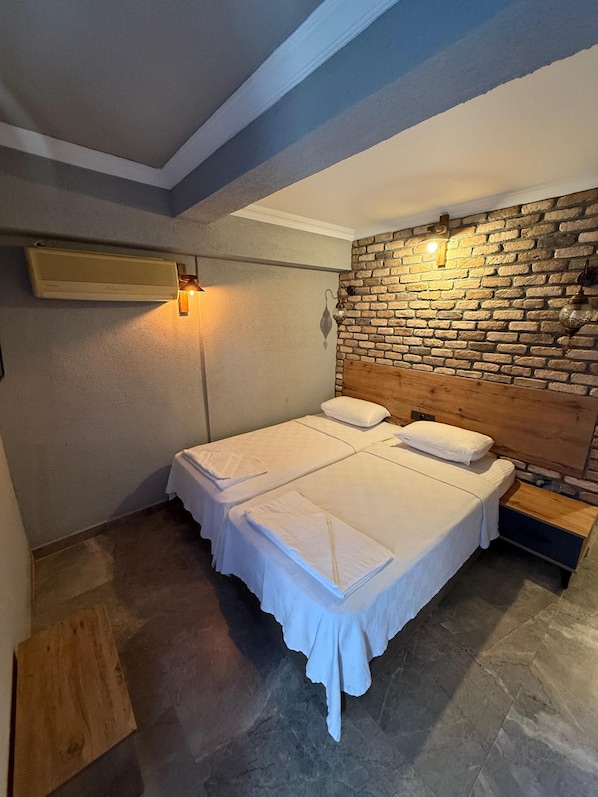 Egyptian cotton sheets, premium bedding, in-room safe