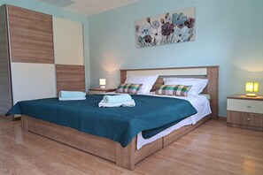 2 camere, ferro/asse da stiro, Wi-Fi gratuito