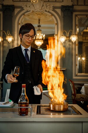 Lunsj og middag serveres, franske retter