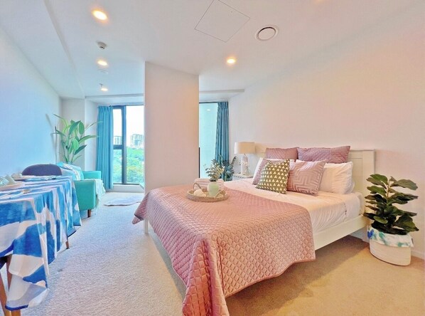 1 bedroom, iron/ironing board, free WiFi, bed sheets - Lovely Little Nest in CBD (Auckland)