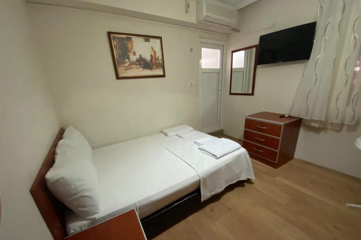 Standard Room | 1 bedroom, free WiFi