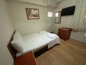 Standard Room | 1 bedroom, free WiFi - Avsa Marina Otel Yarim Pansiyon (Marmara)
