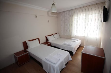 1 bedroom, free WiFi. Avsa Marina Otel Yarim Pansiyon
