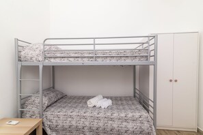 2 habitaciones, wifi gratis y ropa de cama