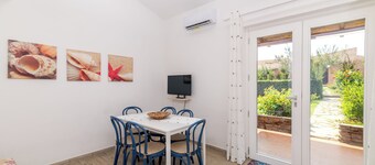 Dimora Oleandro 50m From Beach