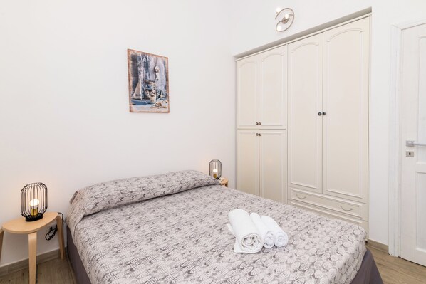 2 chambres, accès au Wi-Fi (inclus), literie fournie