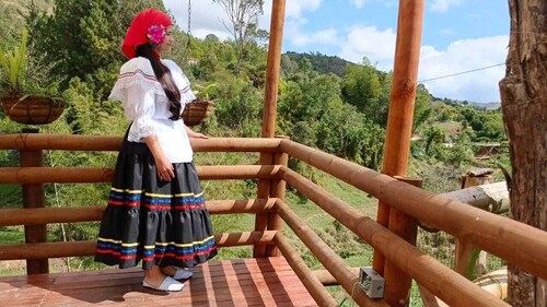 Cabaña en Ecogranja con Piscina Cerca a Peñol y Guatapé