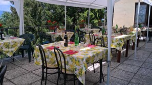 Classic-værelse til 4 personer | Terrasse/gårdhave