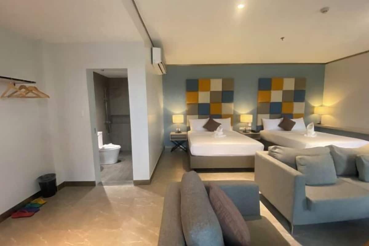 Premium bedding, iron/ironing board, free WiFi, bed sheets