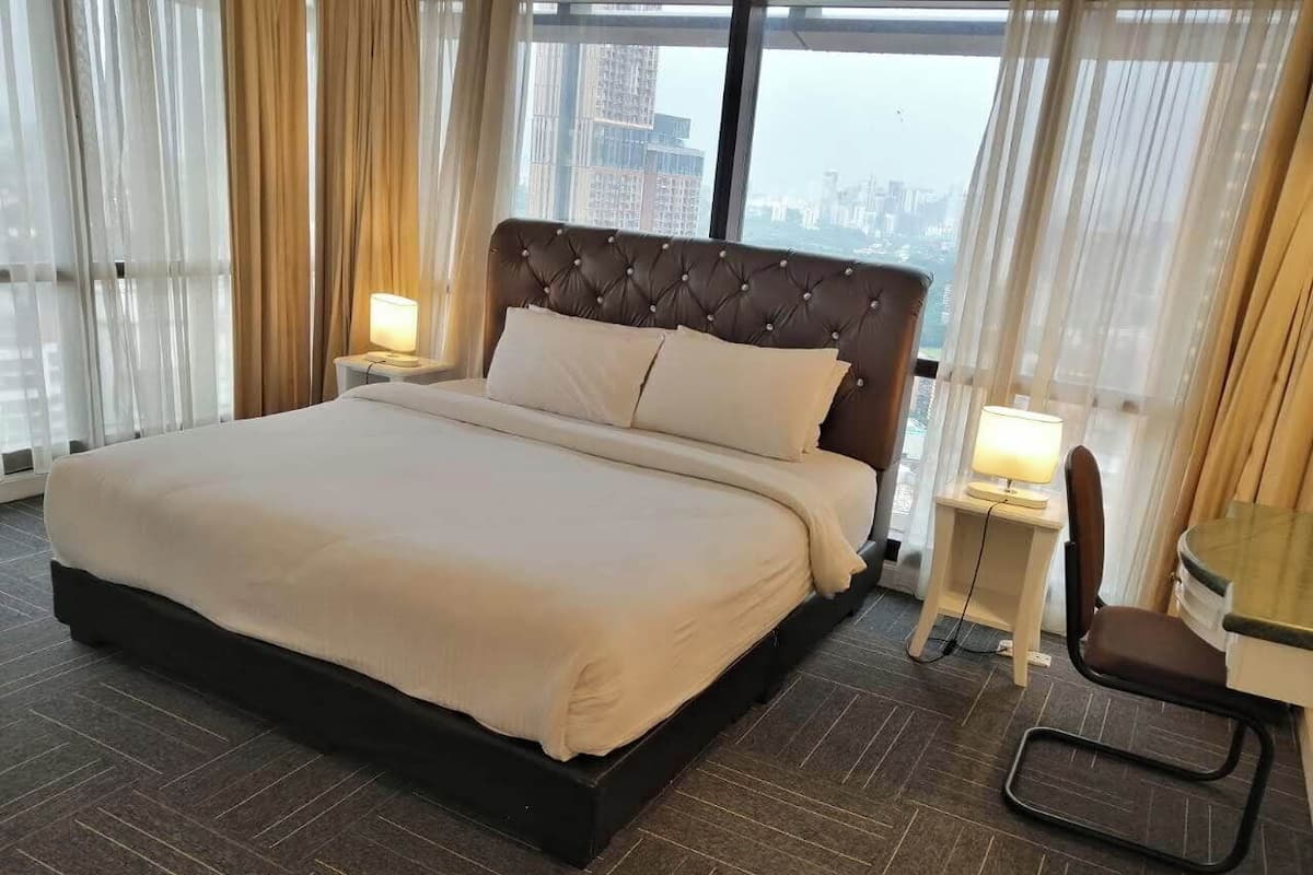 Apartament familiar, 2 dormitoris, vistes a la ciutat | 2 dormitoris, wifi gratuïta i roba de llit