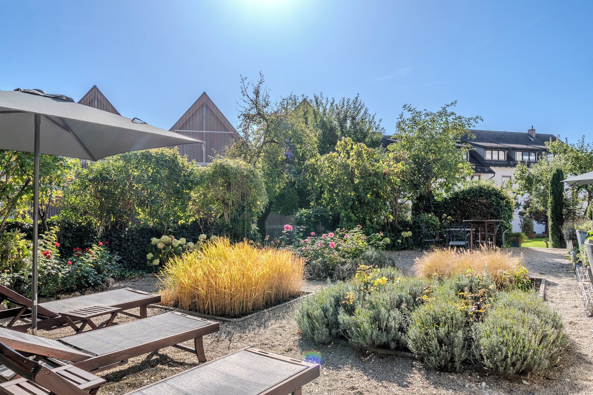 Deluxe-Studiosuite, Nichtraucher, Balkon | Blick auf den Garten