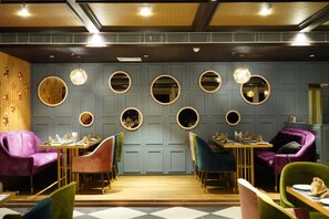 Restaurant - Amritara Surya – A Luxury Spa Retreat (Dharamshala)