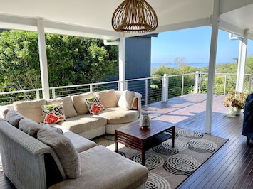 Front large balcony with lovely sea
views