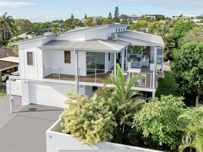 Exterior - Relaxed beach living, with sea views, magical sunsets. 4 min walk to Beach.  (Sunrise Beach)
