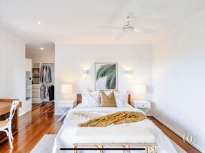 3 bedrooms, iron/ironing board, WiFi, bed sheets - Relaxed beach living, with sea views, magical sunsets. 4 min walk to Beach.  (Sunrise Beach)