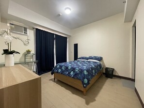 2 bedrooms, desk, iron/ironing board, free WiFi