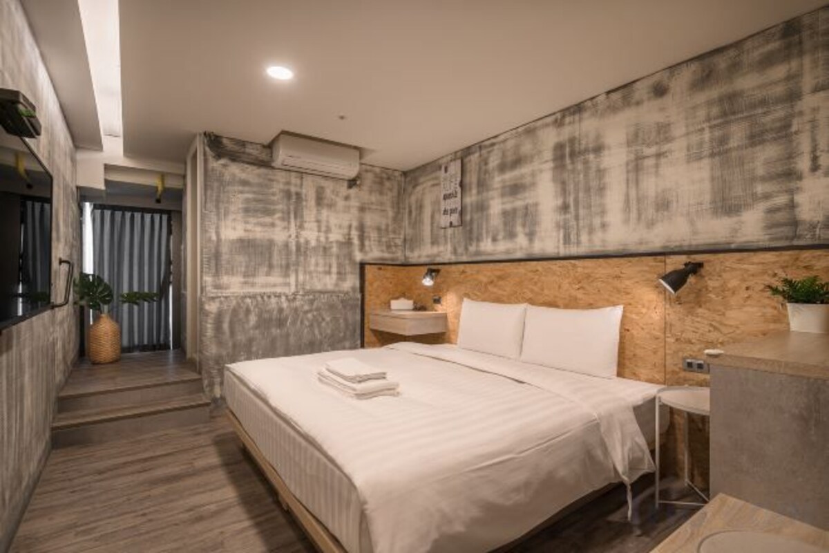 Frigobar, Wi-Fi de cortesia, roupa de cama
