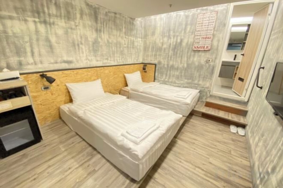 Frigobar, Wi-Fi de cortesia, roupa de cama