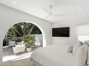4 bedrooms, WiFi, bed sheets