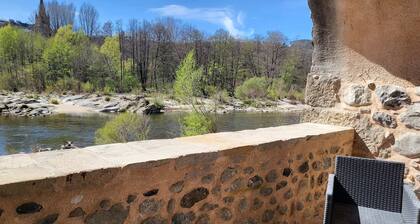 Bel Appartement en sud Ardèche au Bord de la Rivière