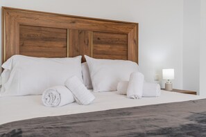 Bügeleisen/Bügelbrett, kostenloses WLAN, Bettwäsche