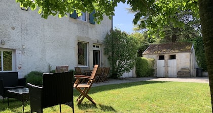 Maison de village confortable et chaleureuse au cœur du parc national des forêts