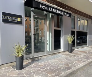 Exterior - Le Muraine  (Bergamo)