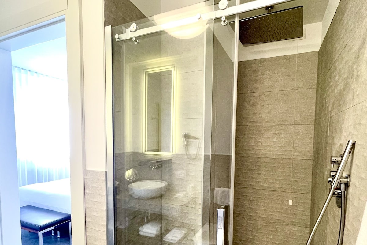 Deluxe-Zimmer | Badezimmer