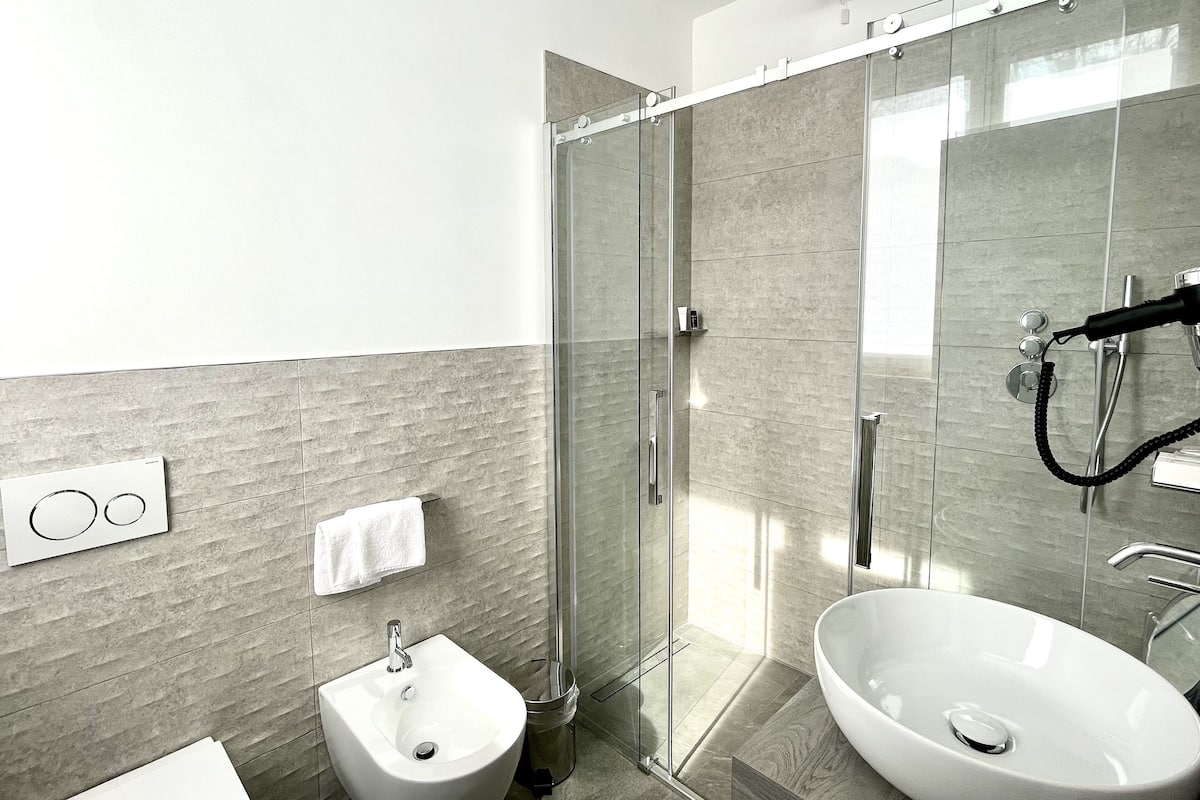 Standard-Doppelzimmer | Badezimmer