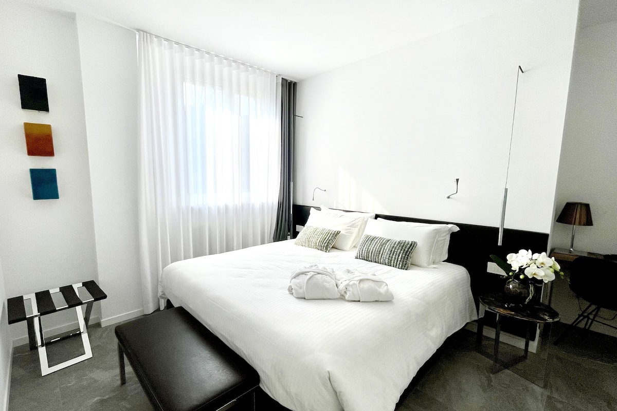 Camera Deluxe | Copriletto in piuma, materassi in memory foam