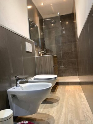 Business Single Room | Bathroom