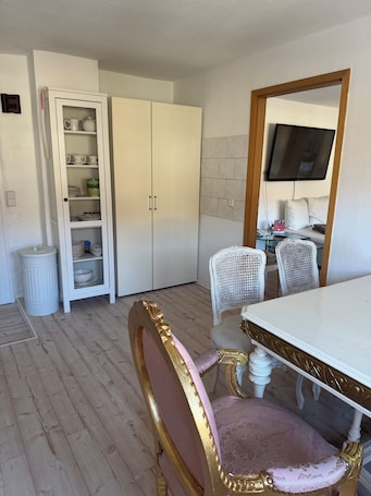Interior. Apartment Elbblick with 50 sqm - central location