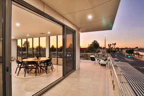 Penthouse, 2 Schlafzimmer, Stadtblick | Terrasse/Patio