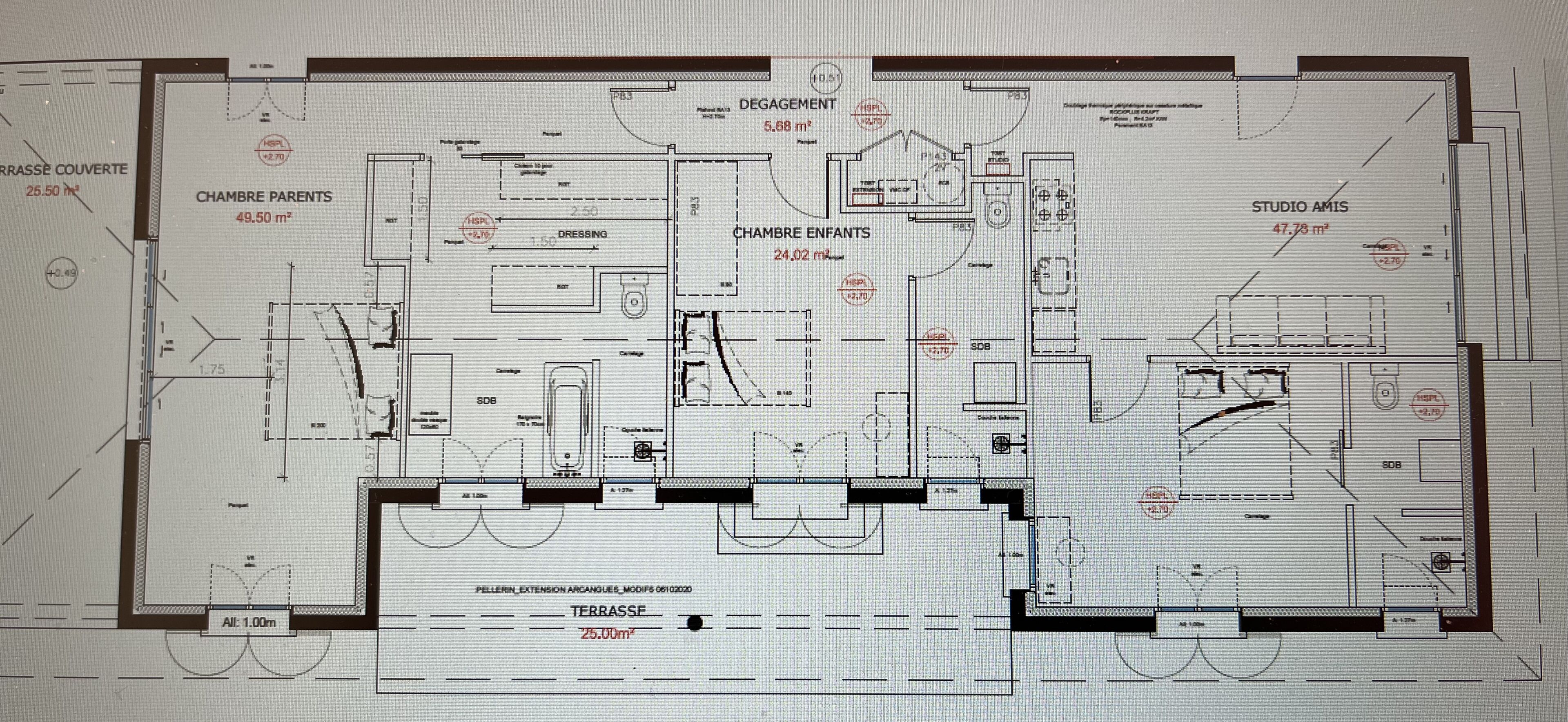 A floor plan of a hotel with a terrace, a children's room, a parent's room, a dressing room, a studio, and a covered area.