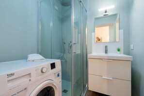 Shower, bidet