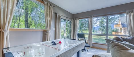 غرفة الألعاب