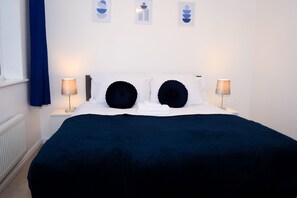 3 habitaciones, tabla de planchar con plancha y wifi gratis 
