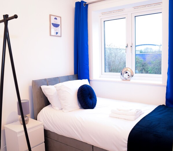 3 bedrooms, iron/ironing board, free WiFi, bed sheets