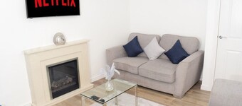 Modern 3 Bed 2 Bath House