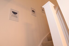 Interior - Modern 3 Bed 2 Bath House (Wolverhampton)