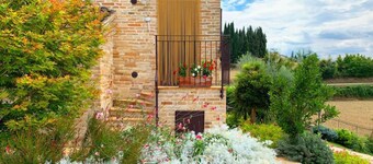 Tramontana - Relax e Natura tra le colline delle Marche, Tramontana - Relax e Natura tra le colline