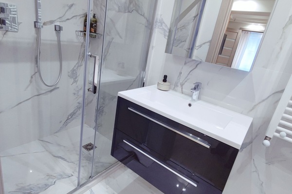 Standard Apartment, 1 Queen Bed with Sofa bed, Kitchen | Bathroom | Shower, rainfall showerhead, free toiletries, hair dryer