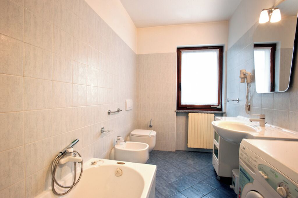 Dusche, Haartrockner, Bidet, Handtücher